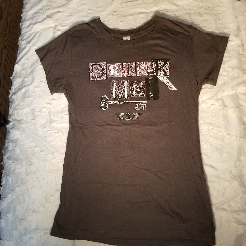 Juniors Alice in Wonderland T-Shirt